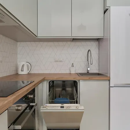 Apartament Blue Sky With Parking & Balcony By Renters *